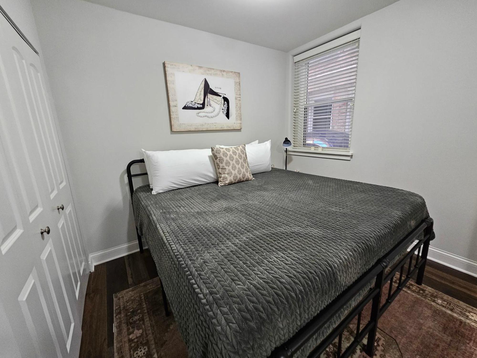 Cozy King Bed Stay At The Historic Inman - 201 Champaign Exterior foto