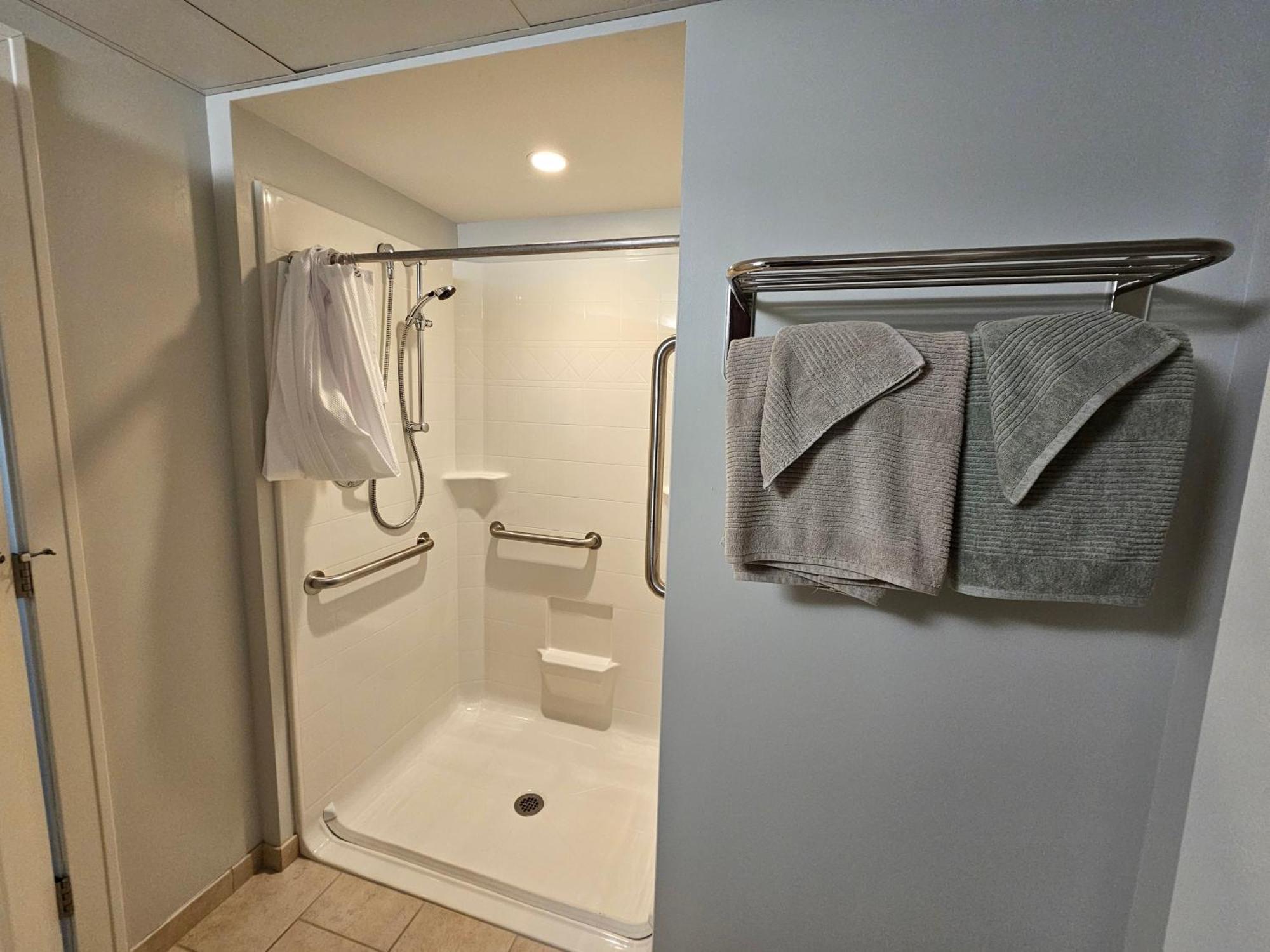 Cozy King Bed Stay At The Historic Inman - 201 Champaign Exterior foto