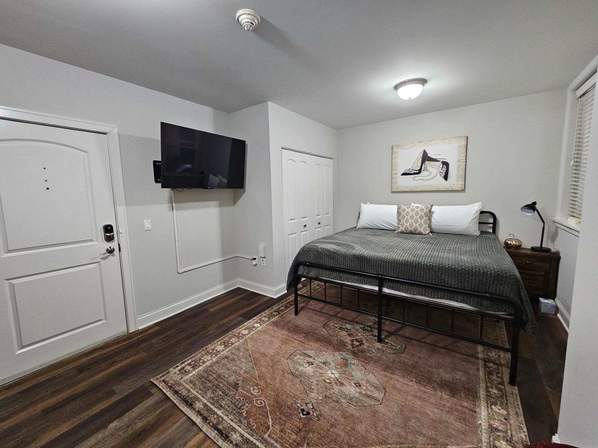 Cozy King Bed Stay At The Historic Inman - 201 Champaign Exterior foto