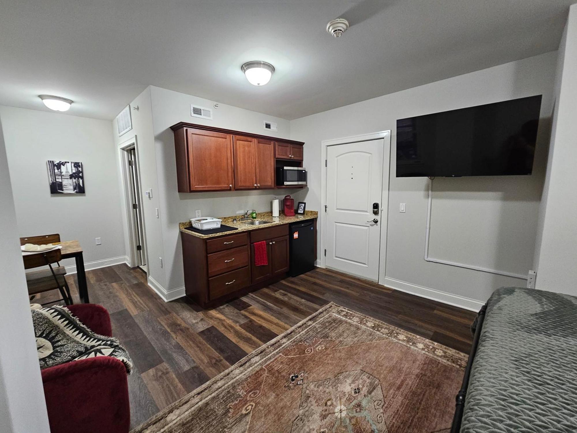 Cozy King Bed Stay At The Historic Inman - 201 Champaign Exterior foto